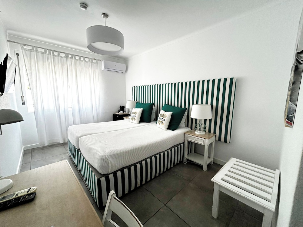 Twin Room, Pool View