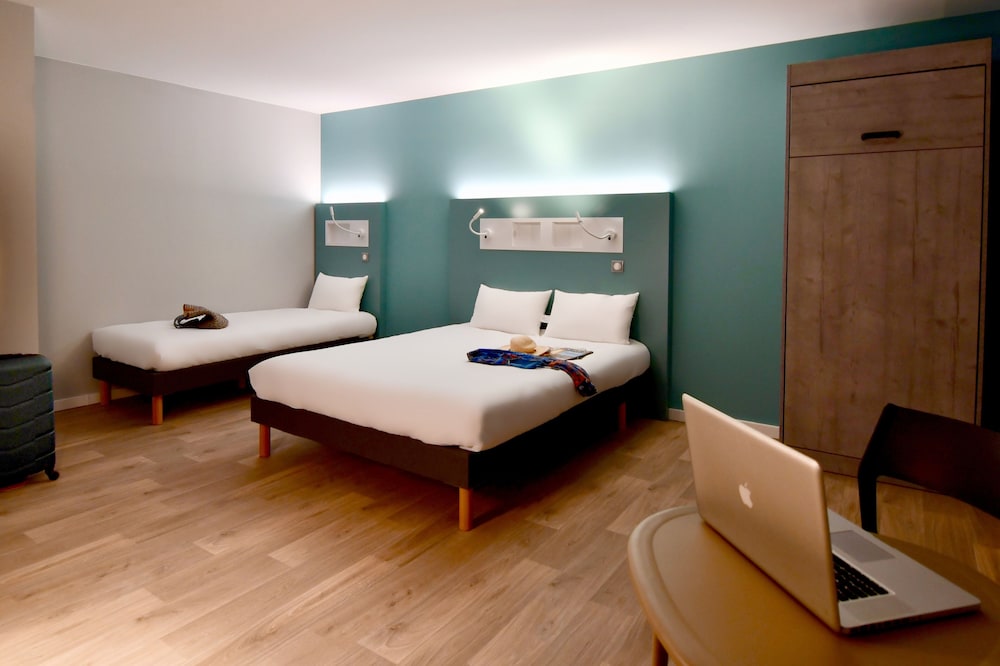 Room, Multiple Beds - Photo 5
