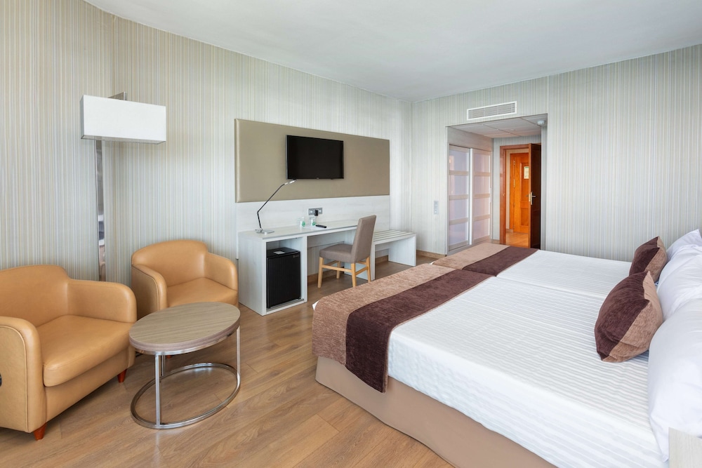 Standard Room (2 adults)