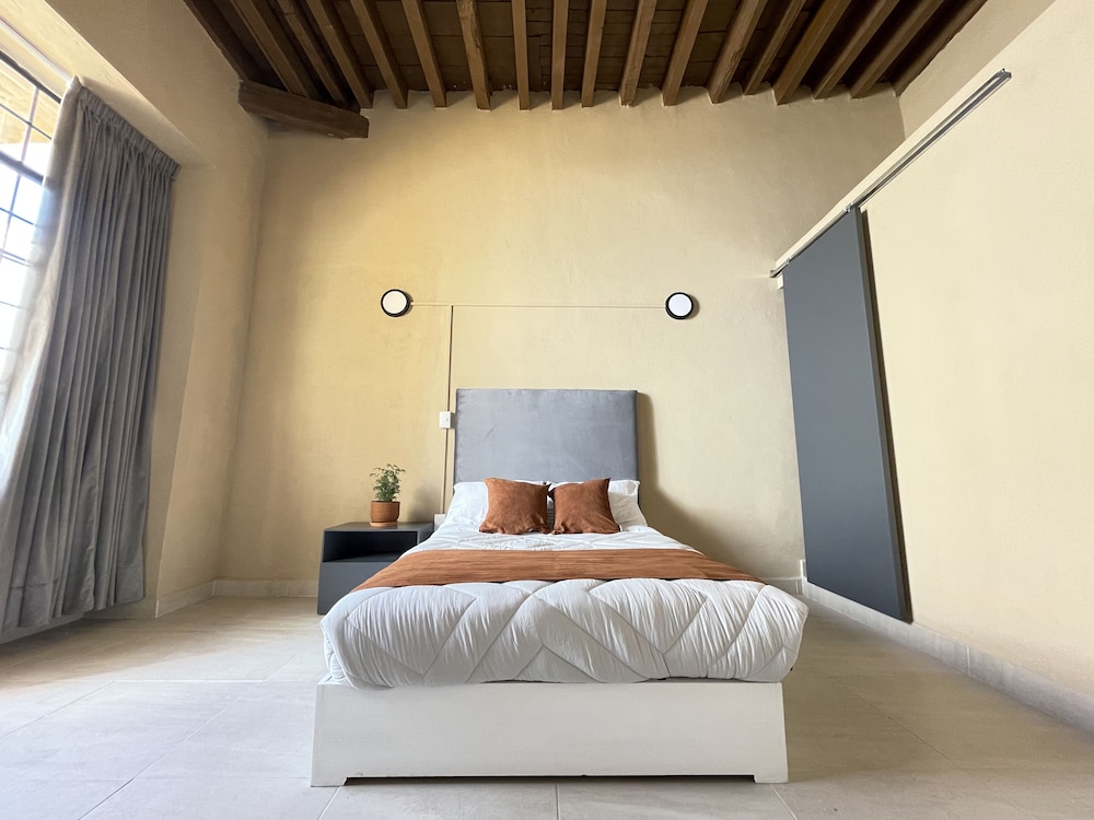 Double Room - Photo 1