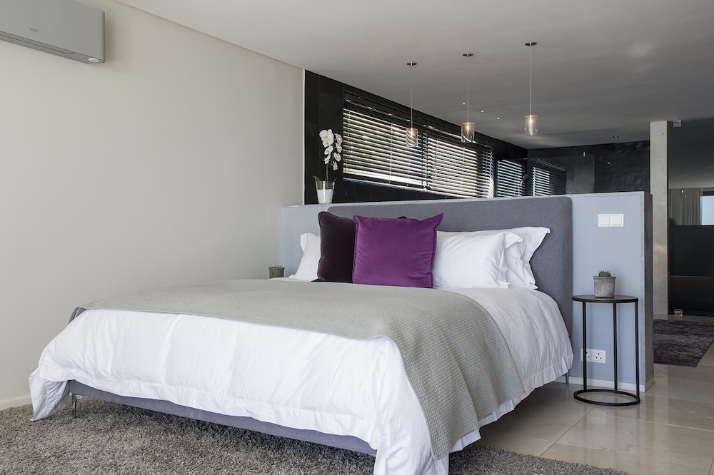 Luxury Suite (The Sun Lovers)