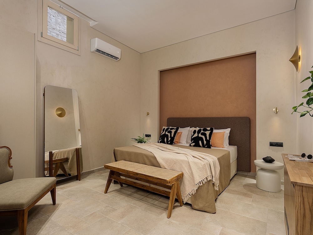 Standard Double Room, 1 Bedroom, No Windows, Ground Floor photo 2