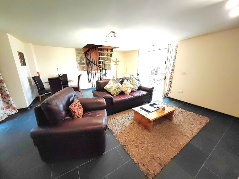 Cottage, Ensuite, Mountain View (One Bedroom) - Photo 13