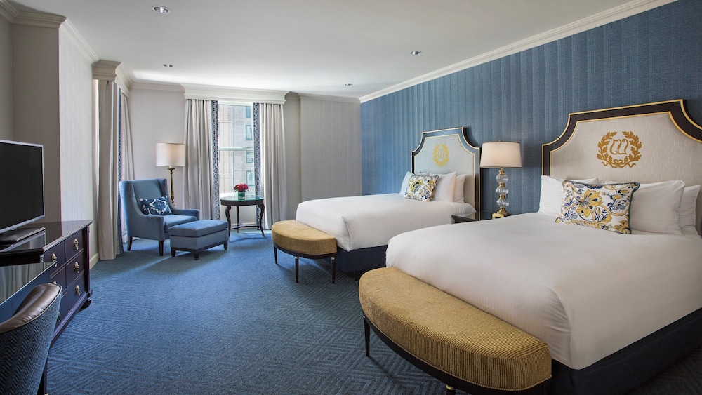 Classic Queen Room with Two Queen Beds and Bath Tub (Non Smoking) (Accessible)