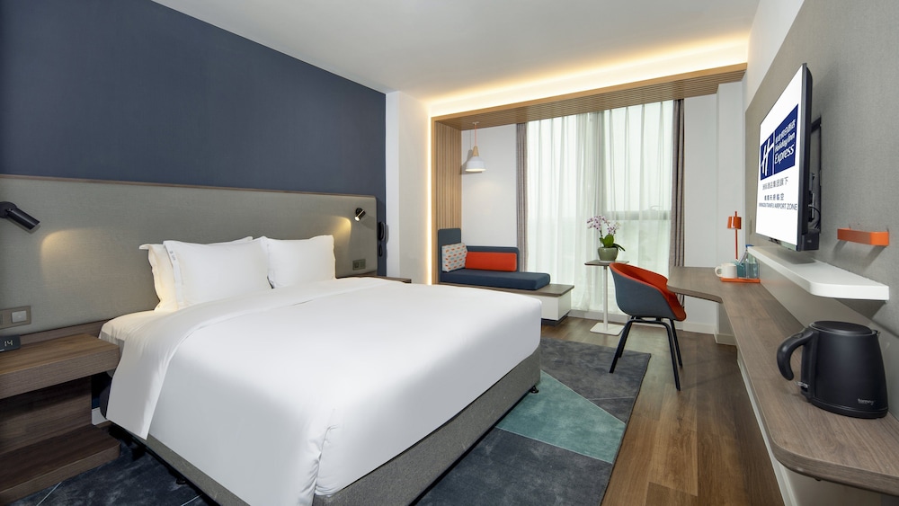 Standard Room, 1 King Bed (Extra Space Minifridge) - Photo 2