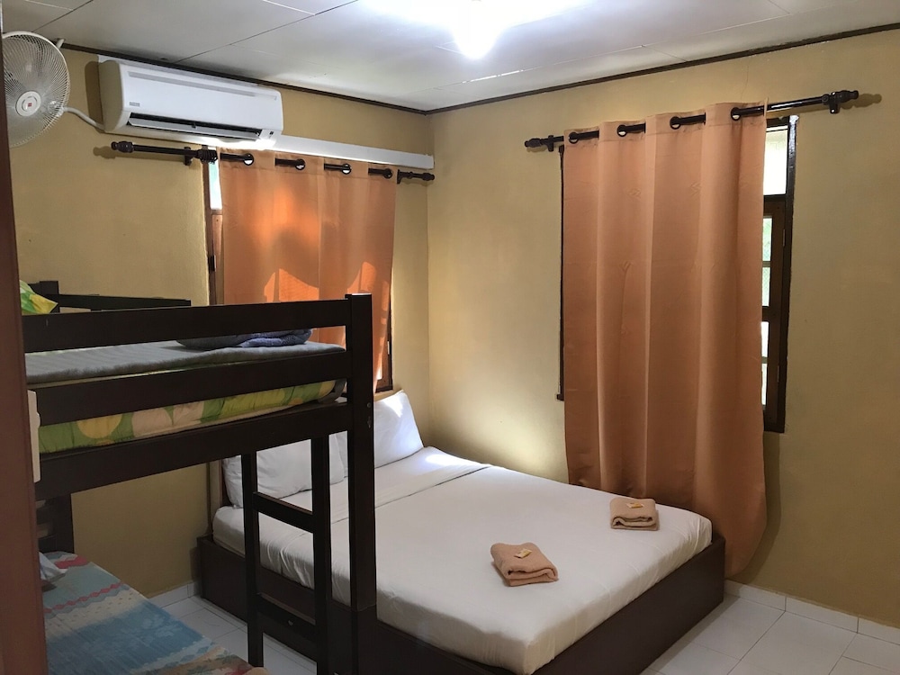 Superior Room (With Private Bathroom) photo 1