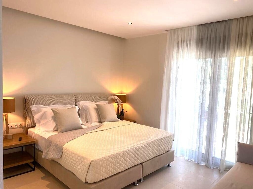 Luxury Studio, Sea View