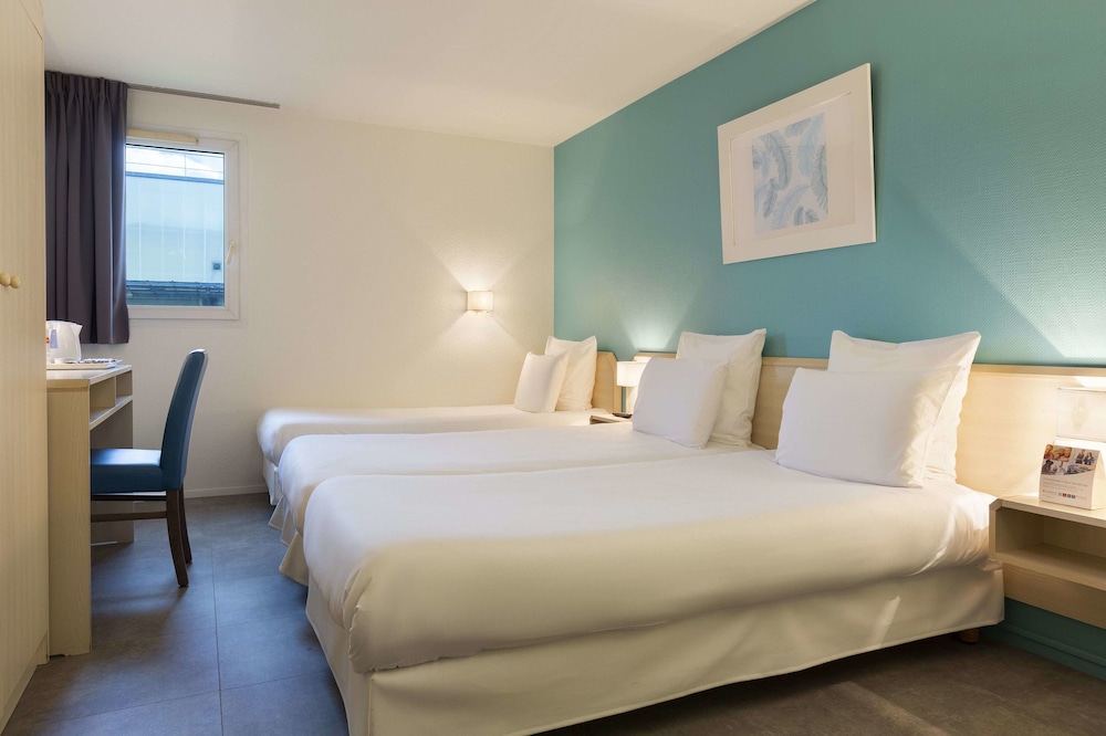 Standard Triple Room, 3 Twin Beds, Non Smoking - Photo 7