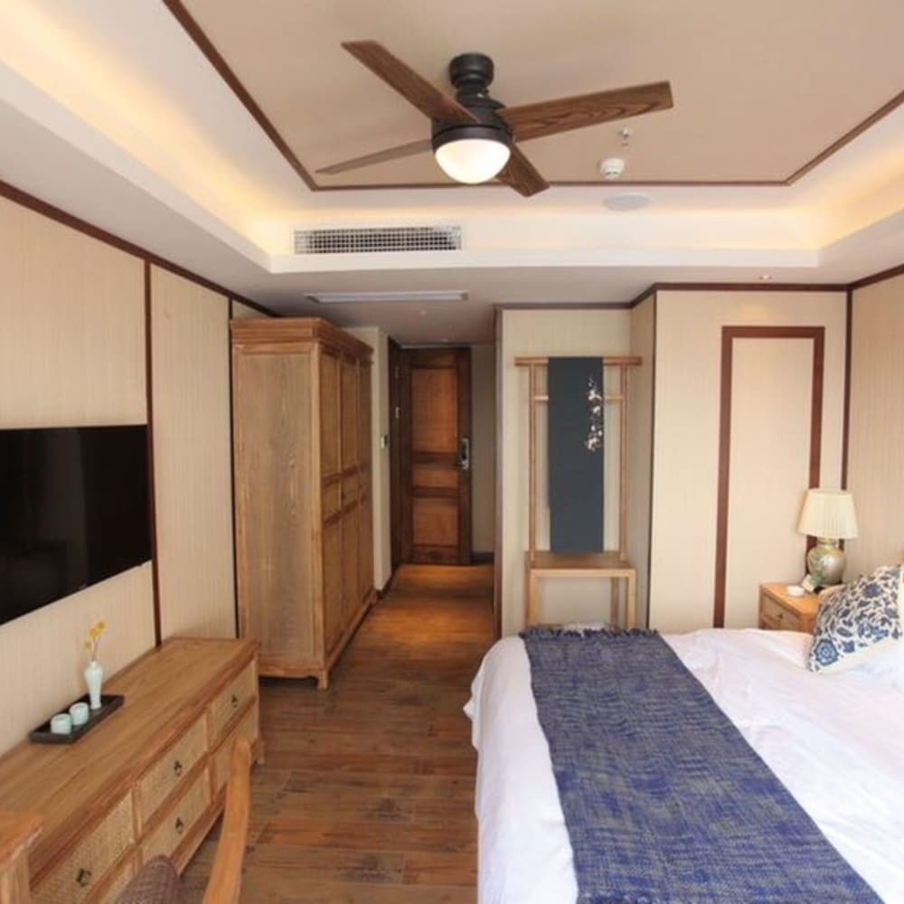 Superior Double Room (Bathtub)