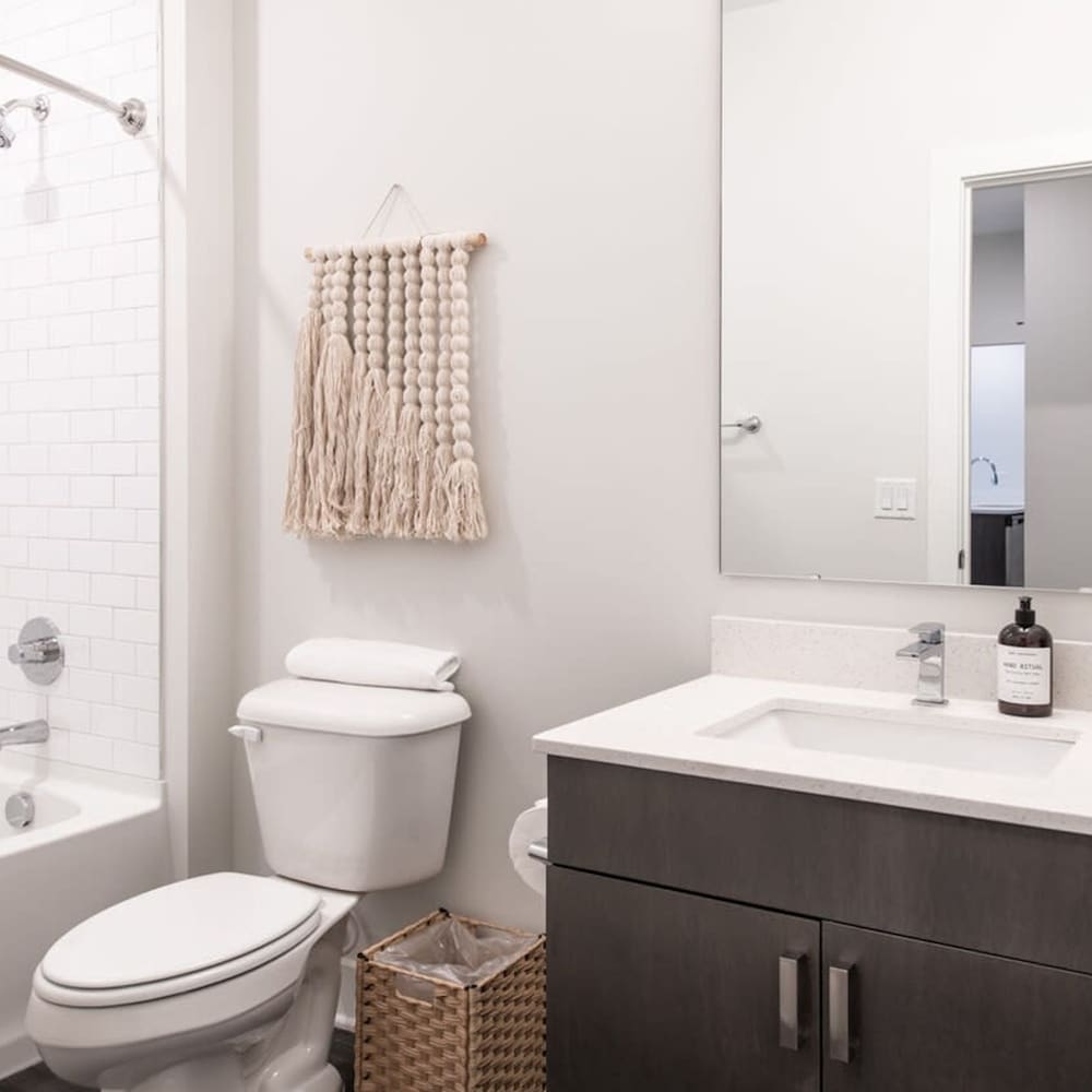Cozysuites Wspaniałe mieszkanie z 3 sypialniami w centrum Cincinnati, Zdjęcie 12