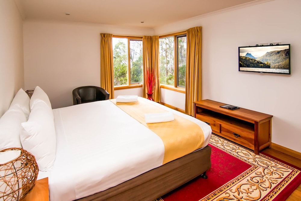 Bungalow, 2 Bedrooms, Lake View photo 1