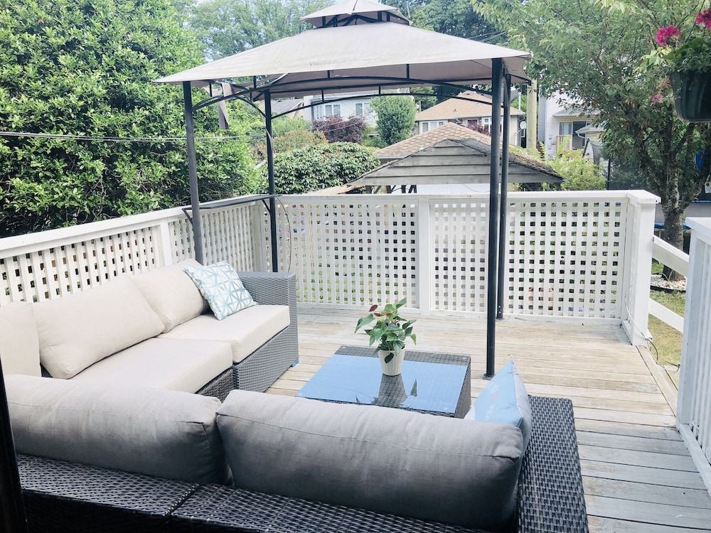 Double Room, 1 Queen Bed, Non Smoking, Garden View, Shared Bathroom photo 3