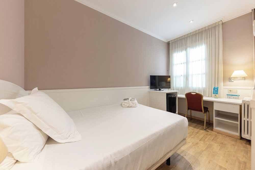 Double Room Single Use (Interior)