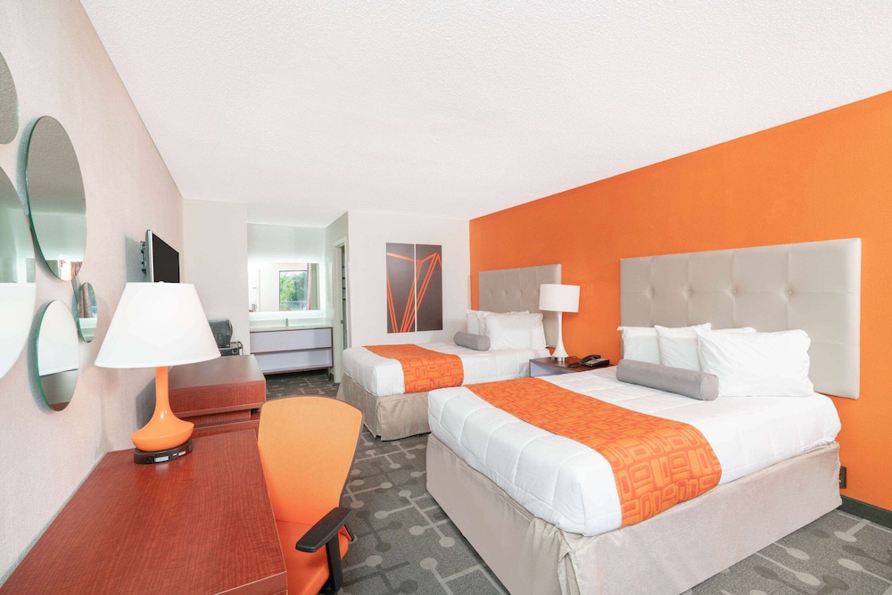 Family Room, 2 Double Beds, Smoking - Photo 1