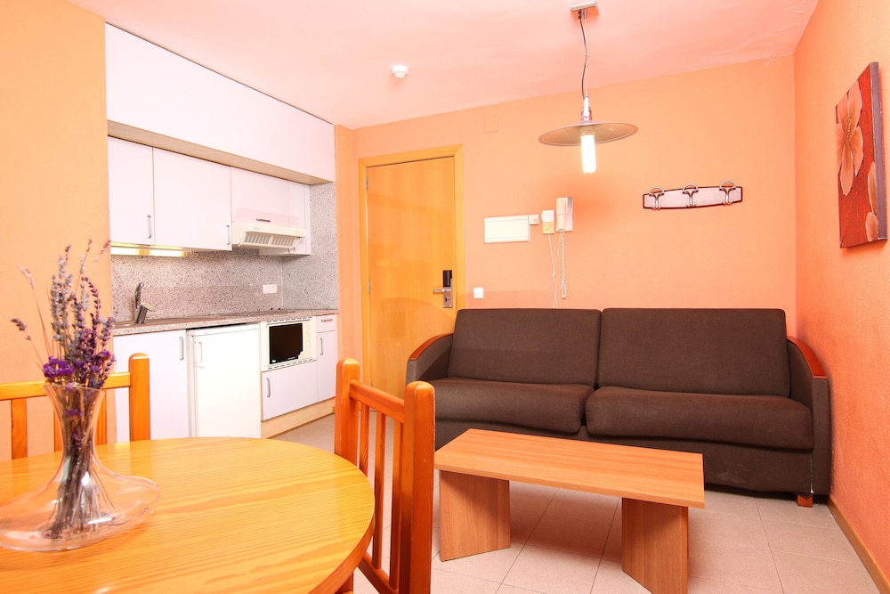 Apartment, 1 Bedroom (2-4 adults) photo 2