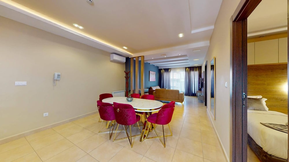 Executive Apartment, Multiple Beds, Kitchen photo 3