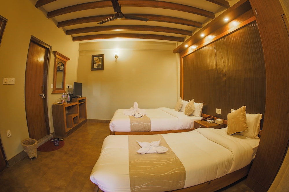 Deluxe Twin Room - Photo 16