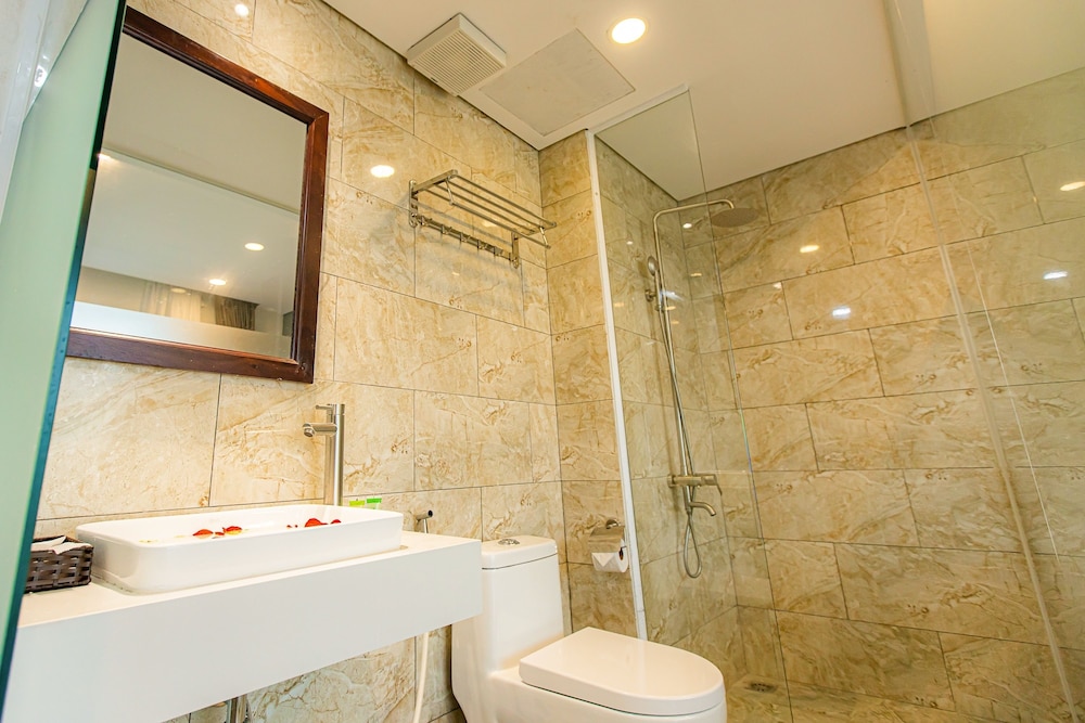Deluxe Double Room, Balcony - Photo 8