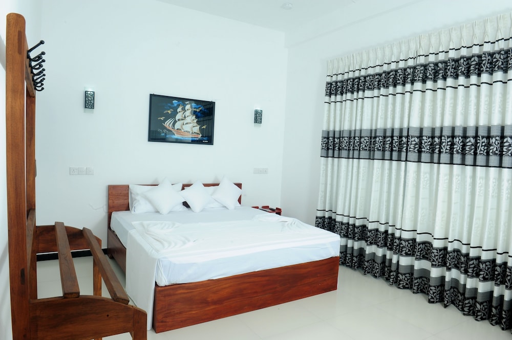 Deluxe Double Room, 1 Double Bed, Non Smoking, Pool View