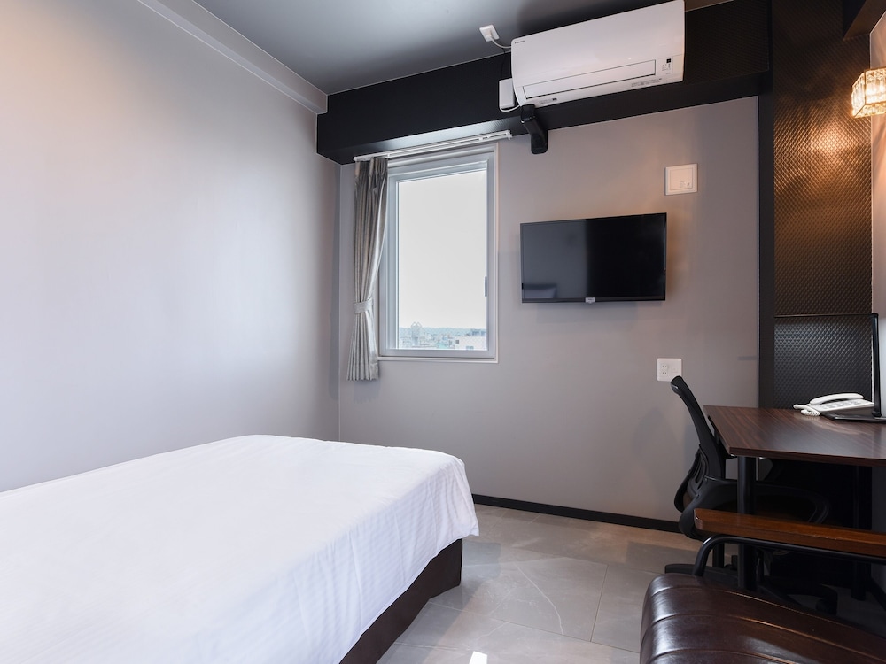 Single Room, 1 Large Twin Bed, Non Smoking photo 3