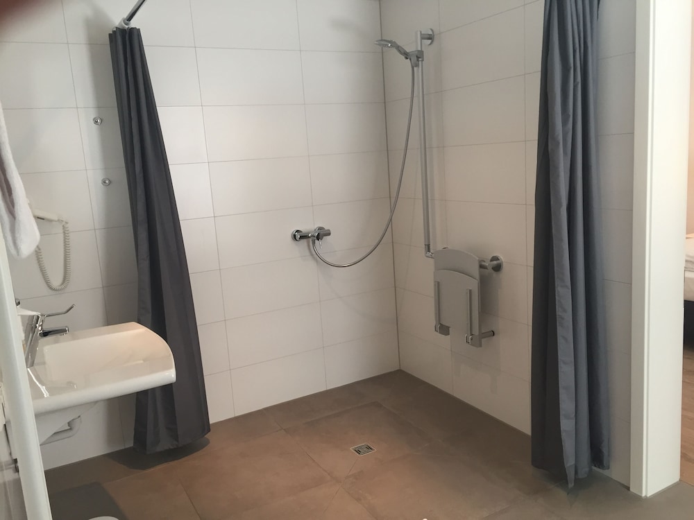 Double Room, Accessible - Photo 2