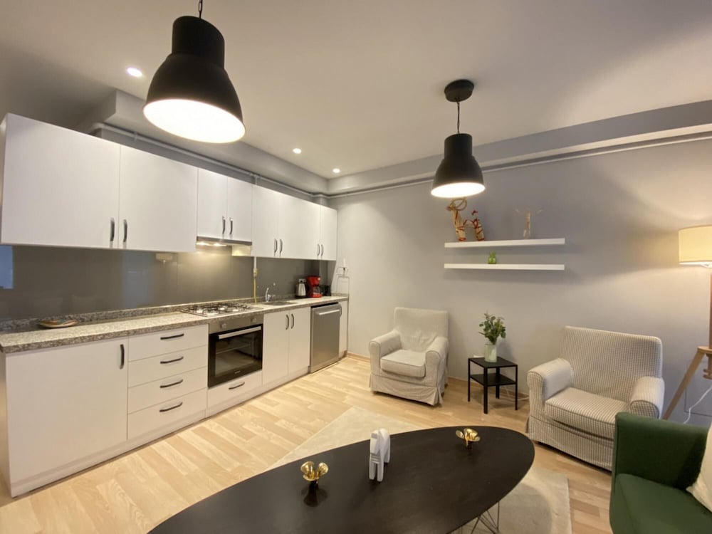 Apartment photo 2