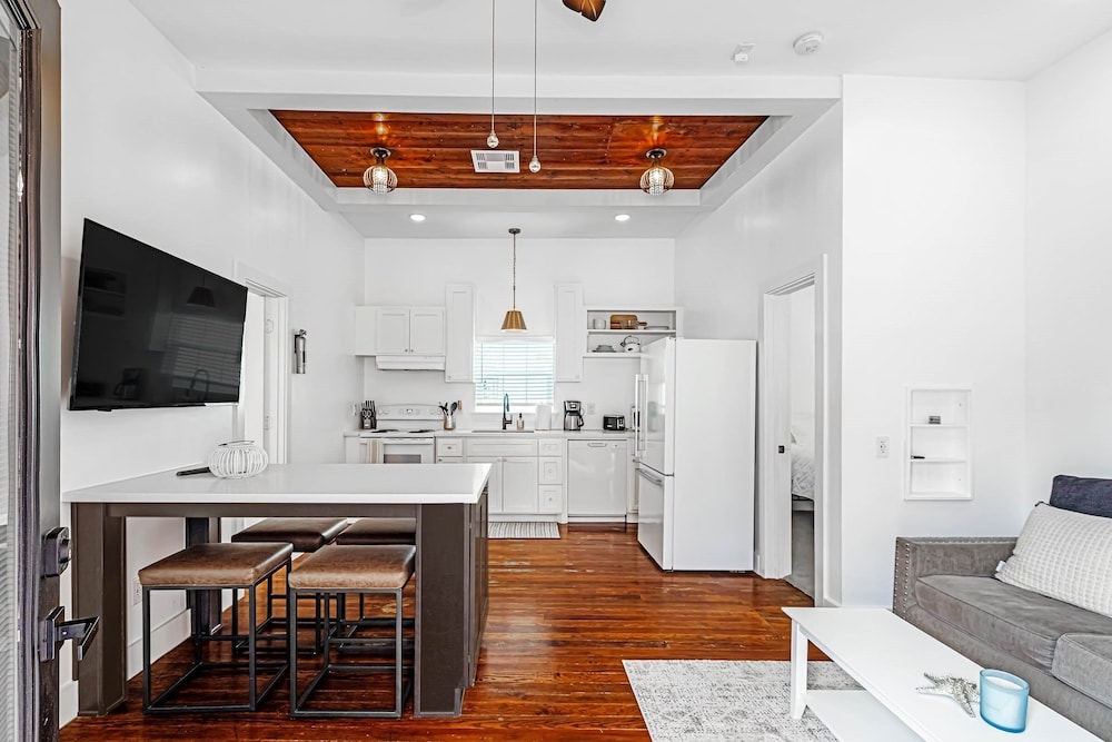 House, 2 Bedrooms