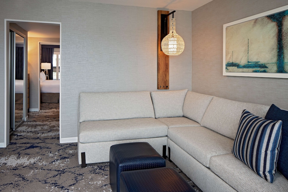 Suite, 1 King Bed with Sofa bed (Marina) - Photo 1