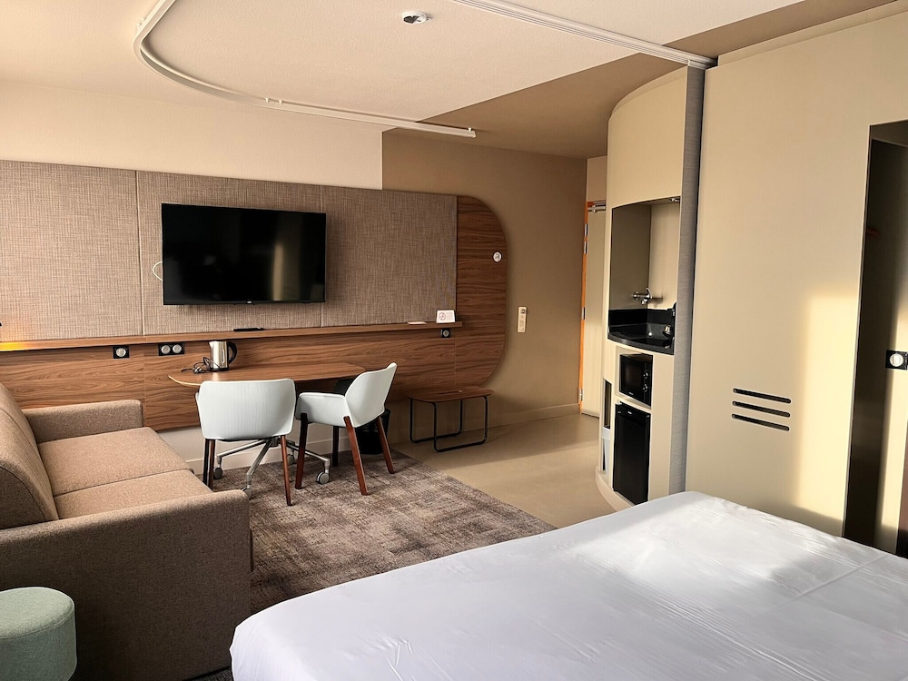Superior Suite, 1 Double Bed with Sofa bed photo 3