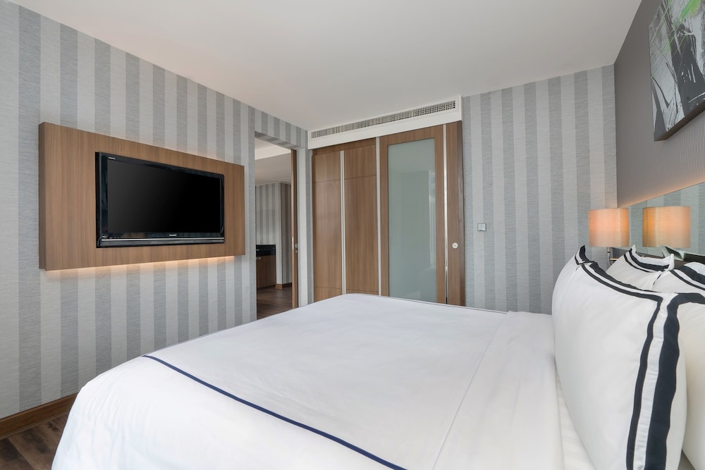 One Bedroom Suite photo 3