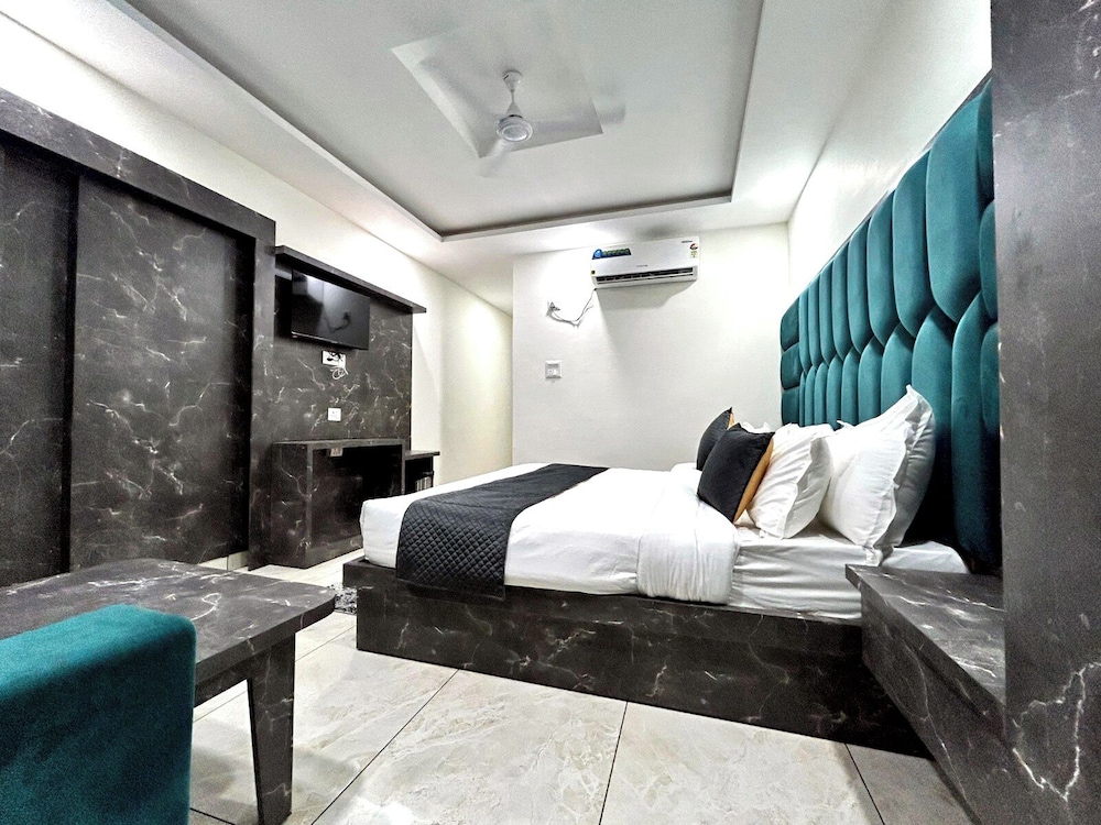 Executive Room - Photo 2