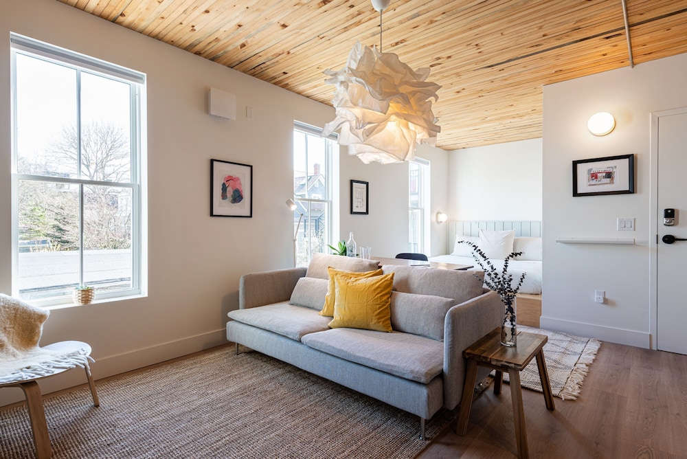 King Suite 2201