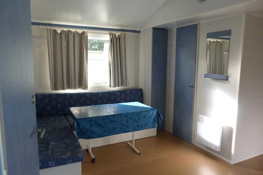 Bungalow, 2 Bedrooms photo 3