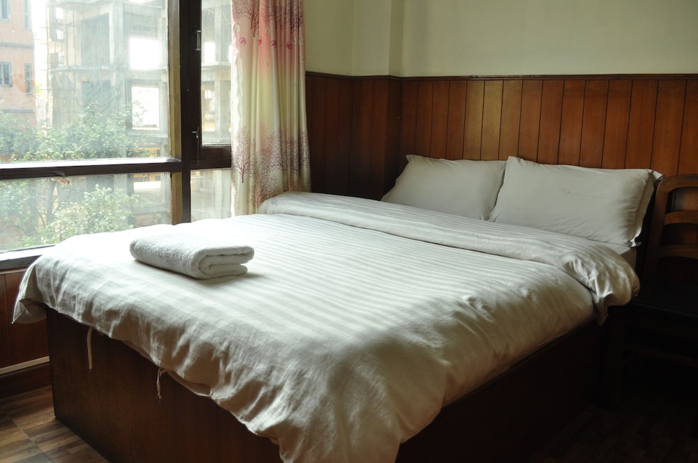 Basic Room, 1 Double Bed, Garden View