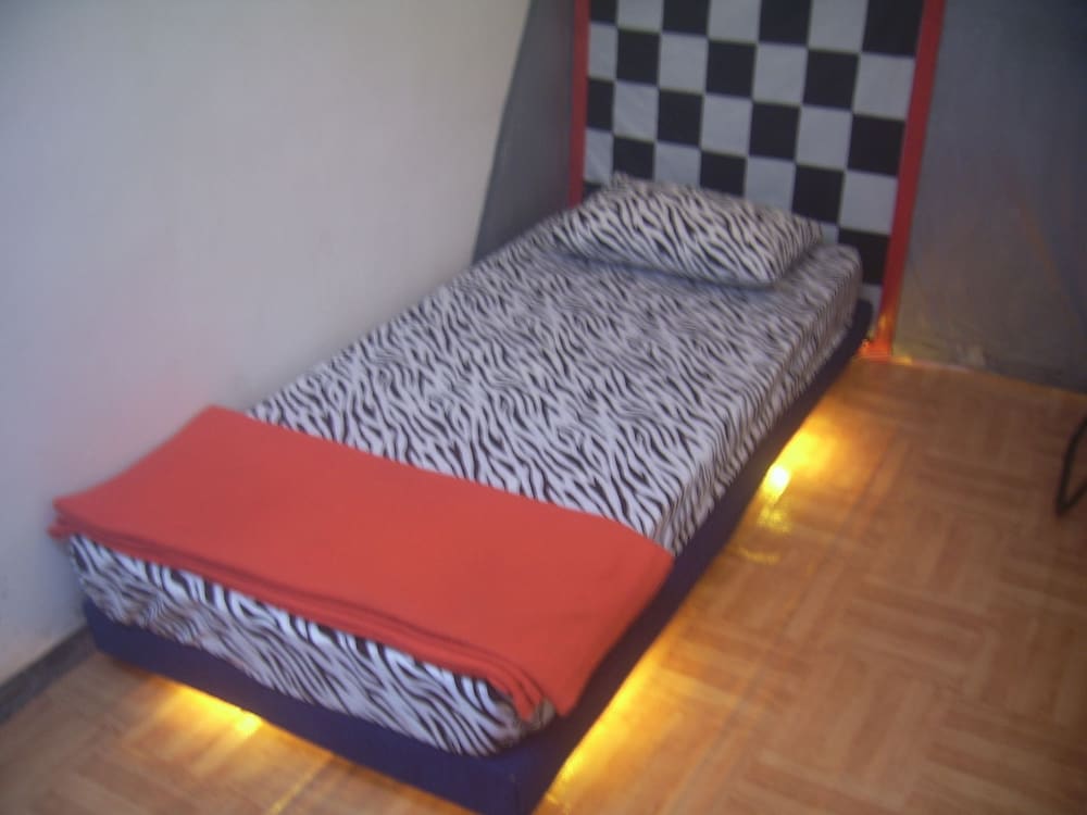 Single Room photo 2