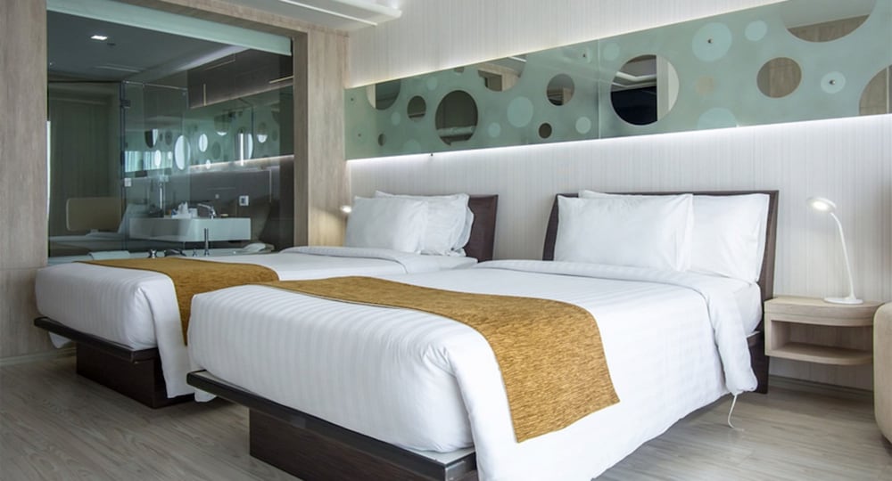 Superior Room (Chic Tower) - Photo 7