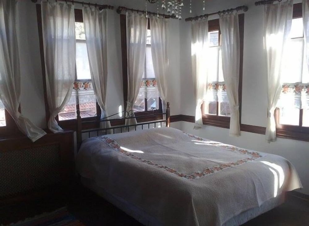 Double or Twin Room photo 3