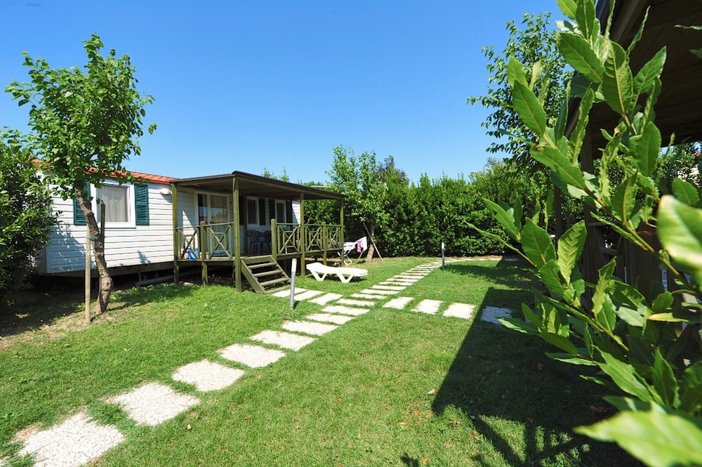 Mobile Home, 3 Bedrooms photo 2