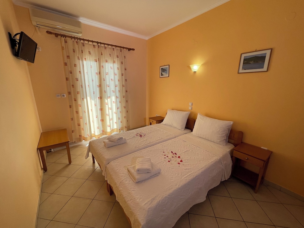 Twin Room, Sea View photo 1
