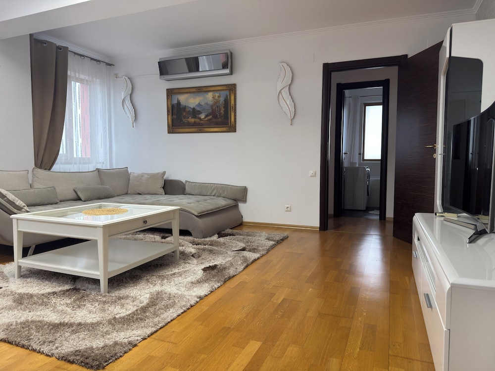 Apartment, Balcony