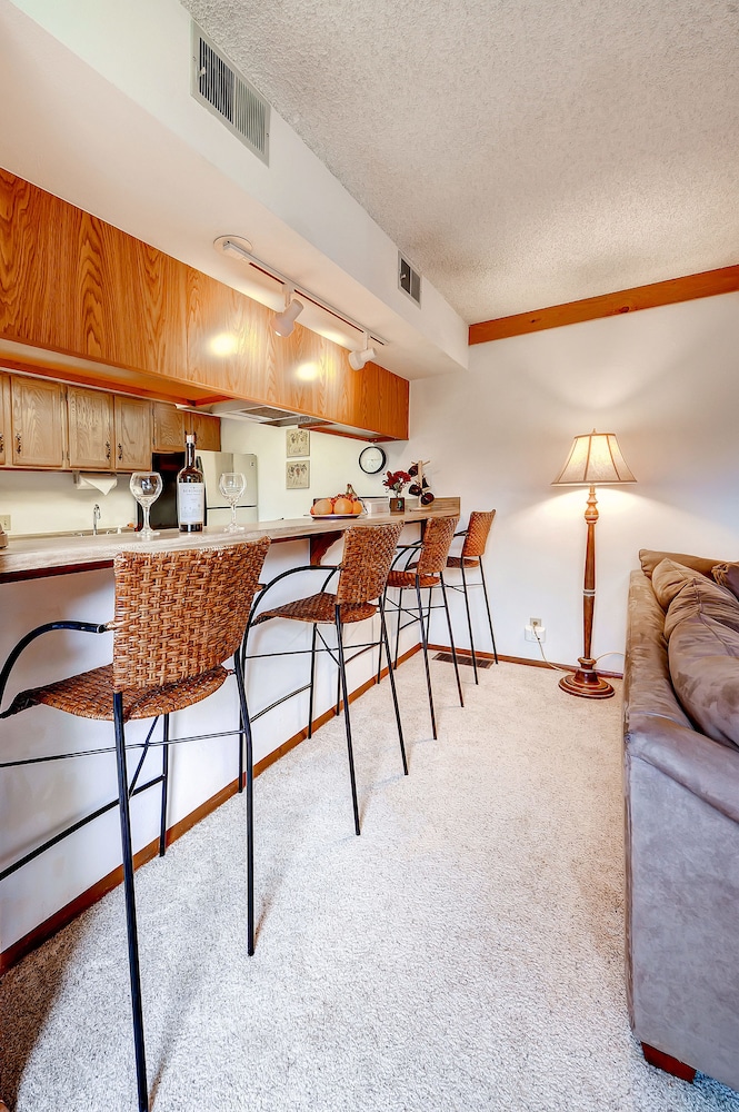Mountainside, 1 Bedroom - D107 photo 3