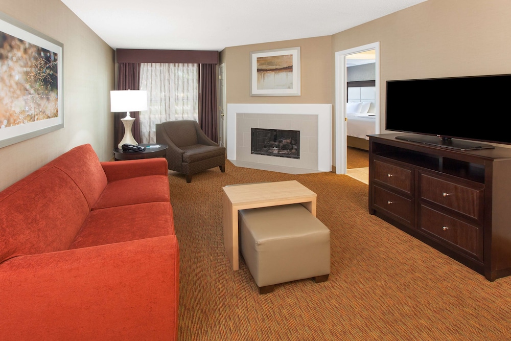 Room, 2 Queen Beds, Non Smoking, Fireplace photo 1
