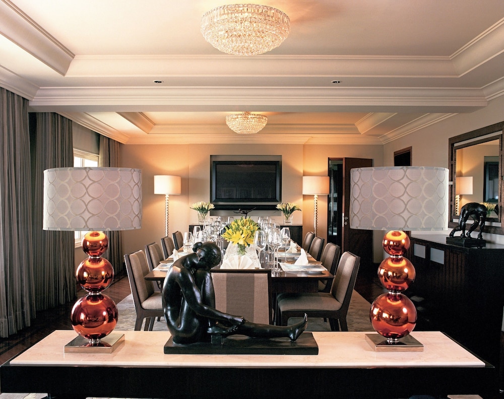 Presidential Suite Forest & Pool View