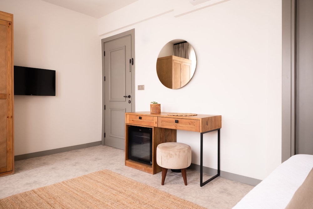 Deluxe Double Room, Garden View