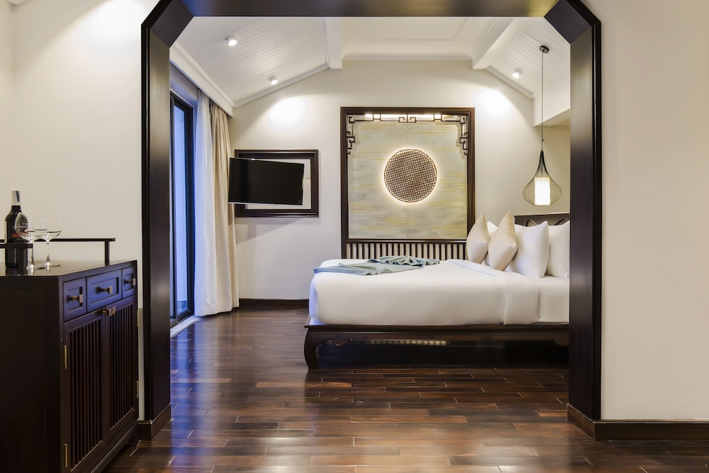 Suite, Balcony, River View photo 3