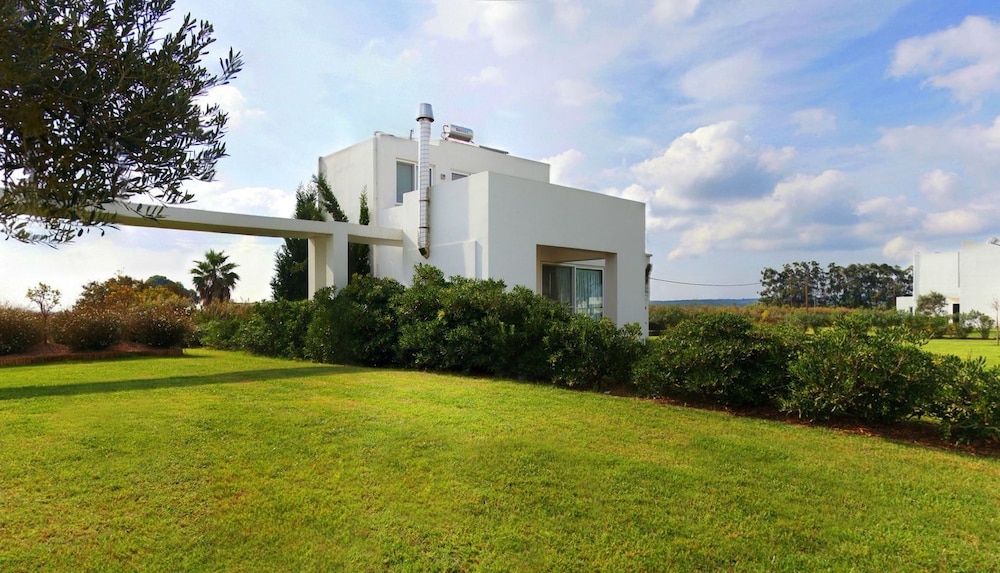 Luxury Villa, 2 Bedrooms (No Pool) photo 3