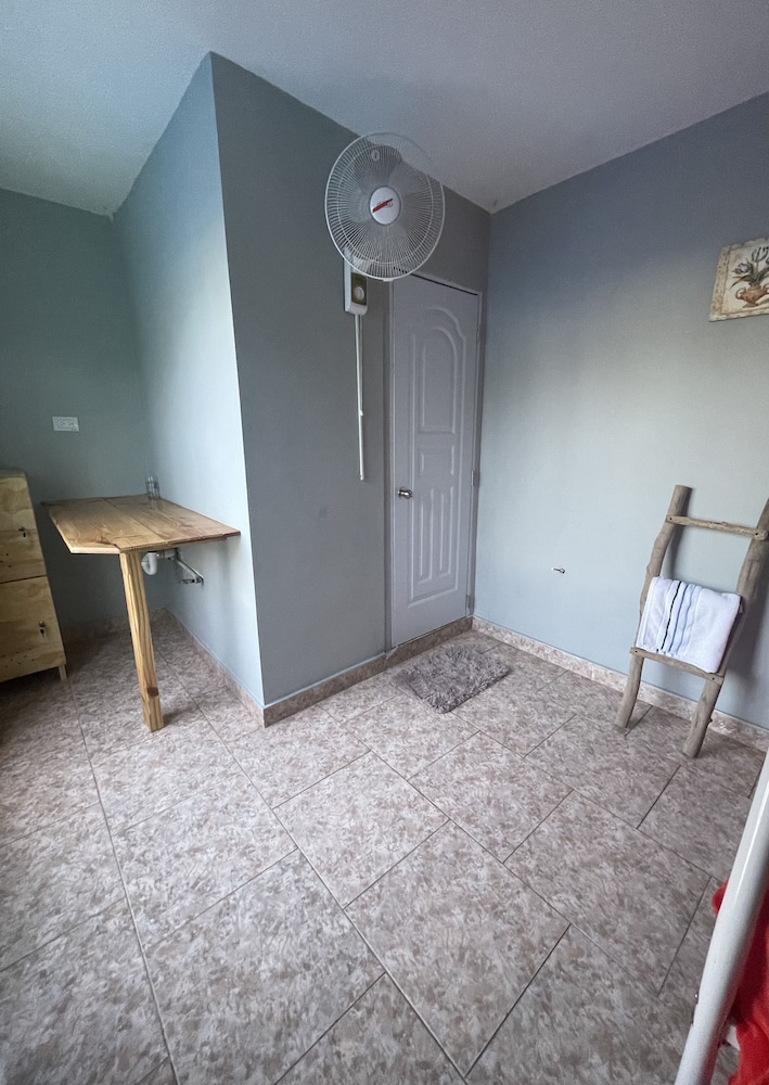 Basic Double Room photo 2