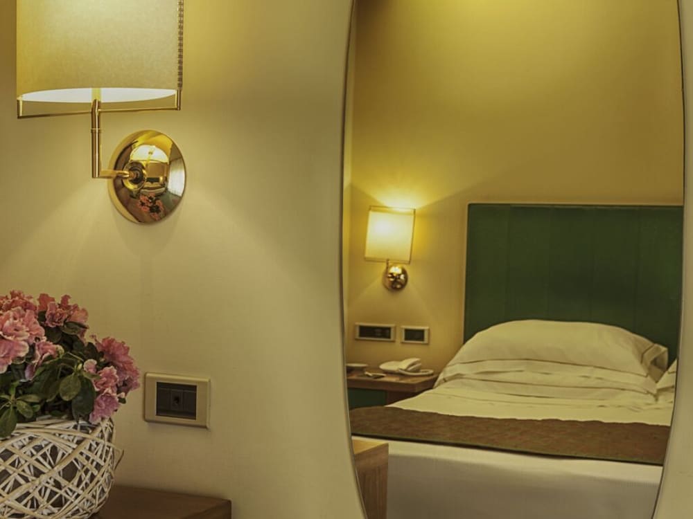 Economy Double or Twin Room photo 2
