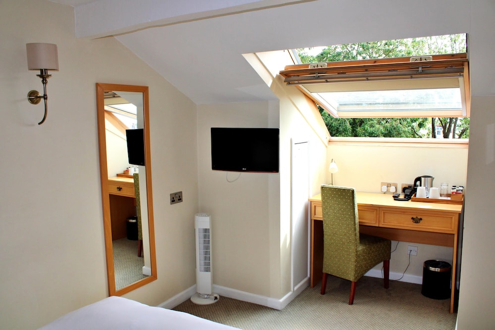Standard Double Room - Photo 8