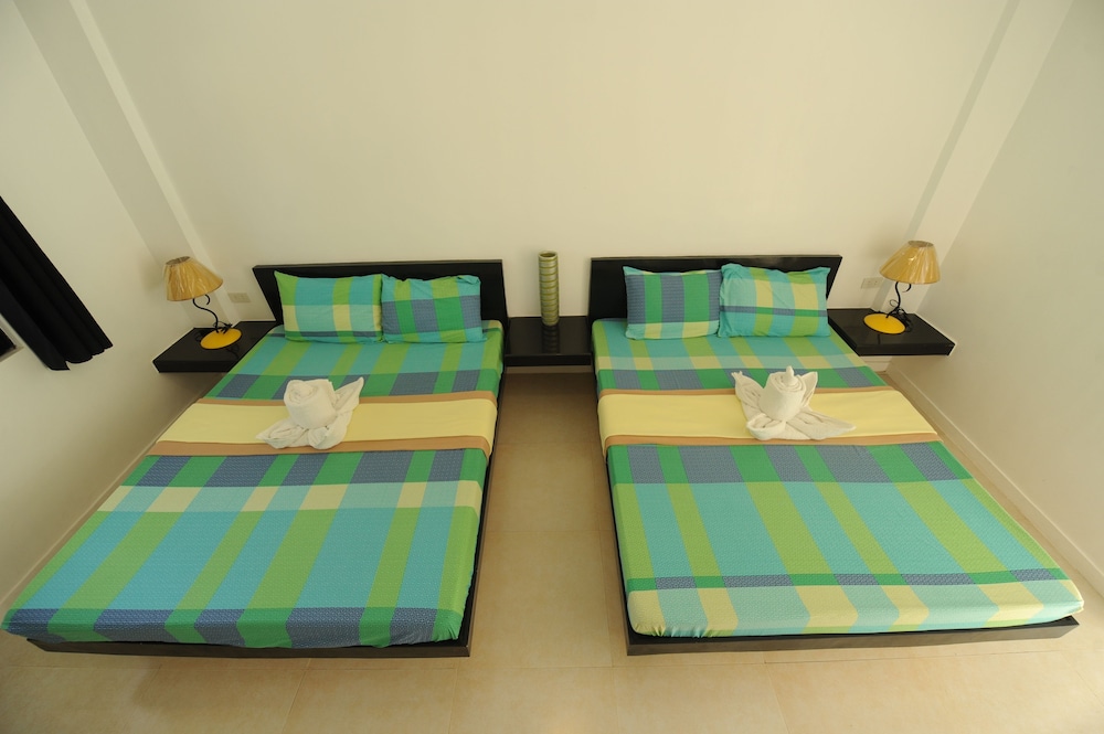 Quadruple Room - Photo 2